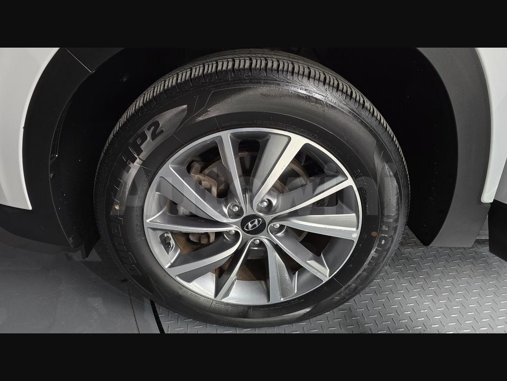 2020 Hyundai Santa Fe  FWD