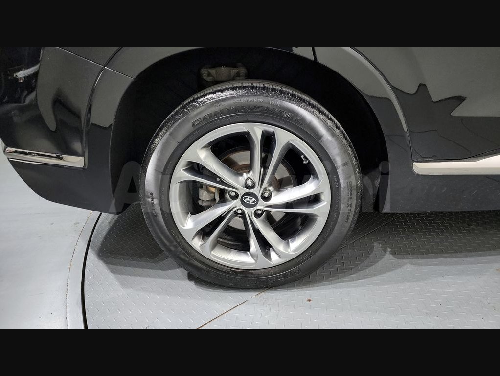 2019 Hyundai Santa Fe  FWD