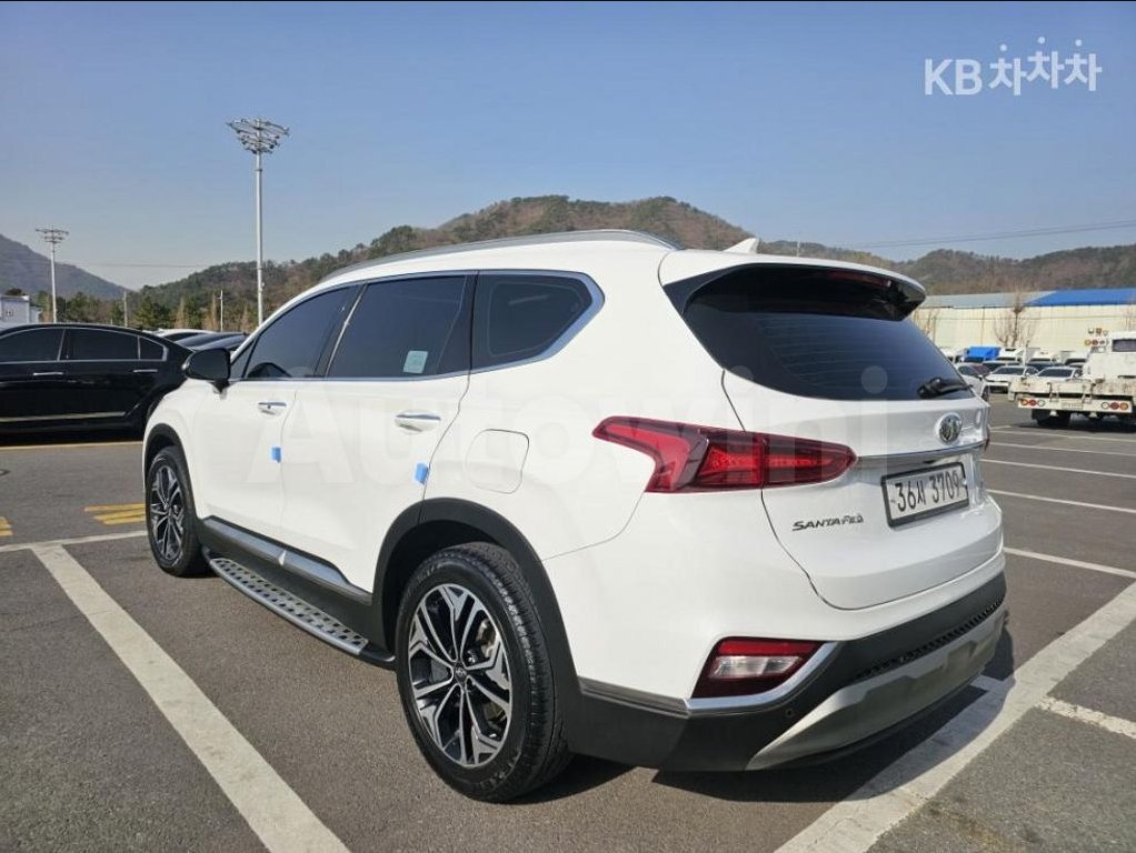 2019 Hyundai Santa Fe  FWD