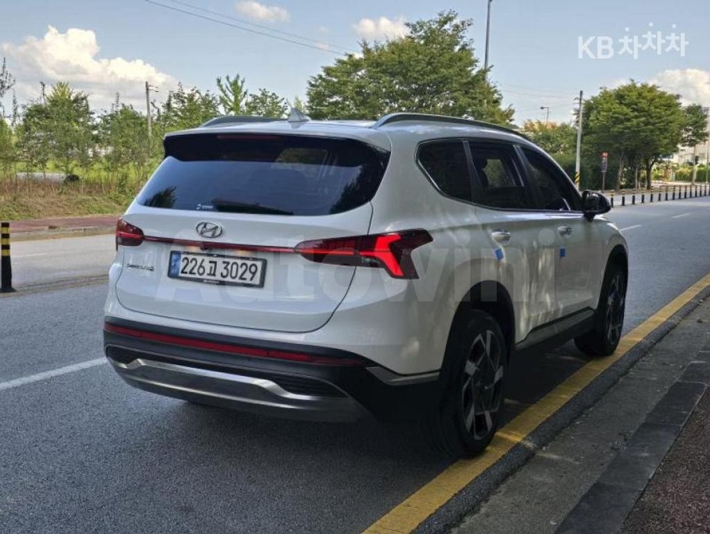 2021 Hyundai Santa Fe  FWD