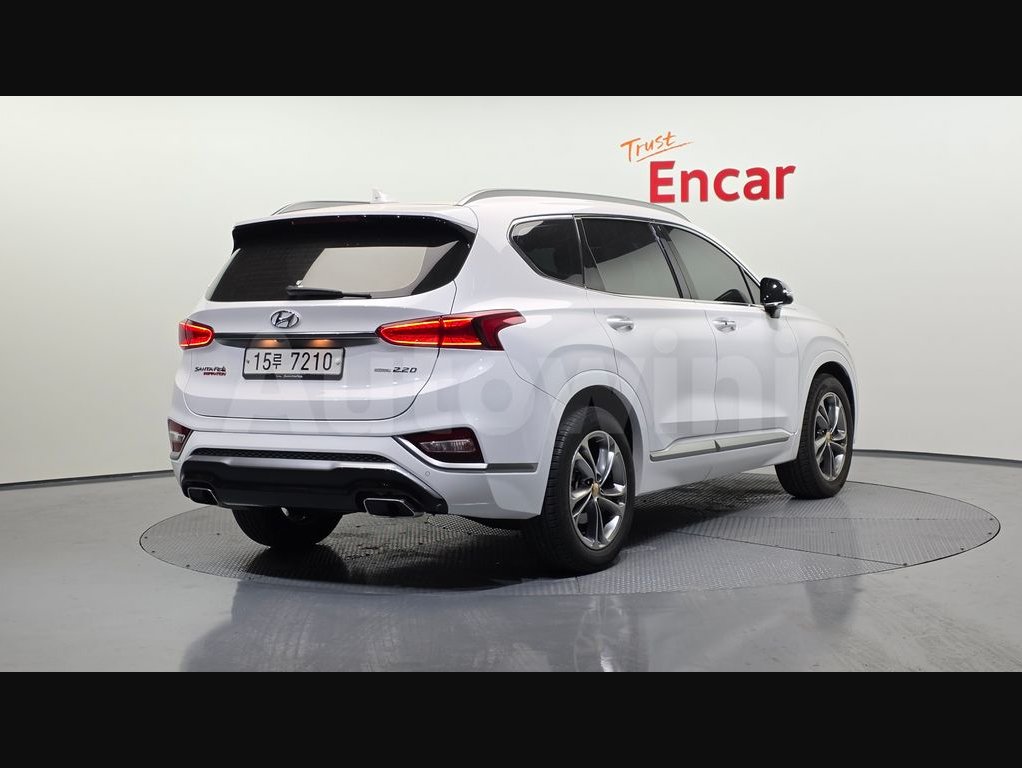 2019 Hyundai Santa Fe  FWD